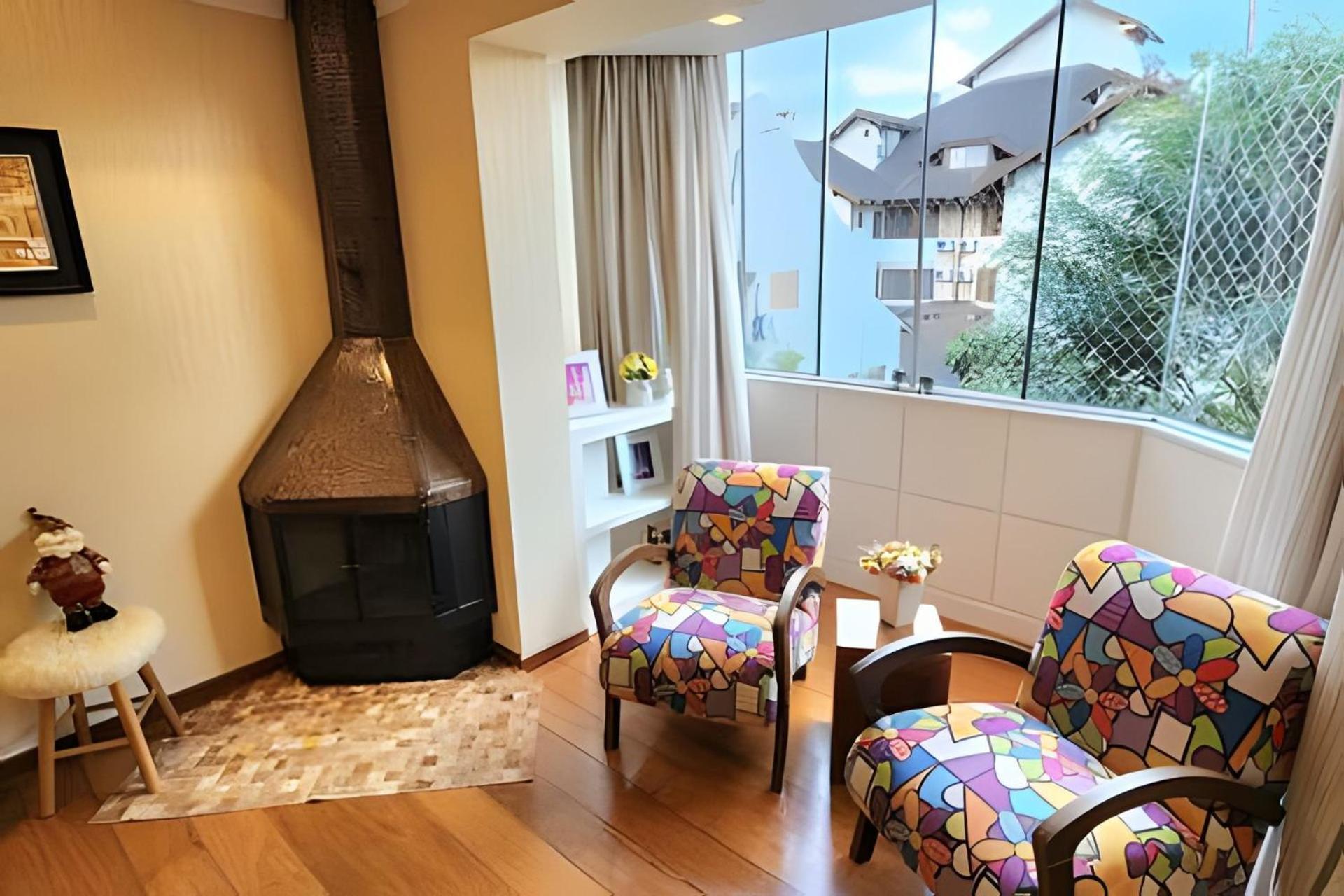 Maravilhoso Apartamento No Centro De Gramado Exteriör bild